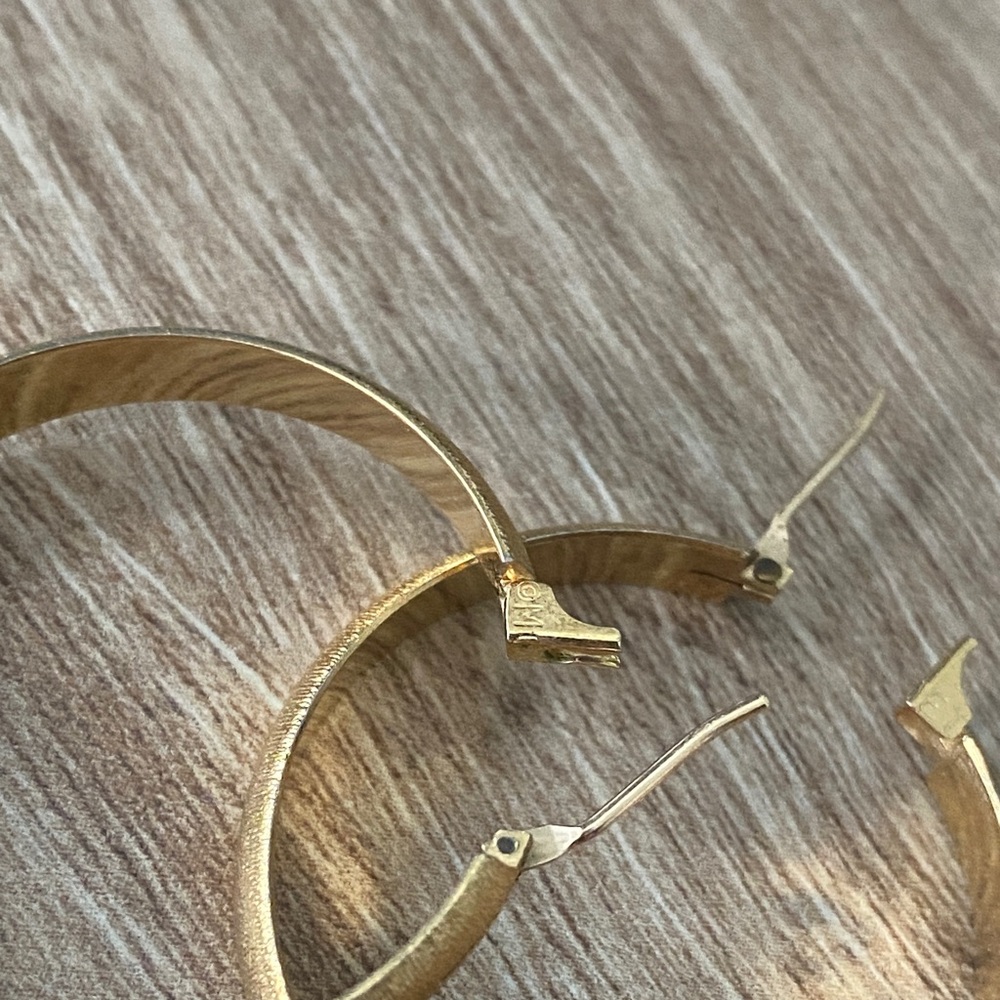 Monet Vintage Gold Toned Textured Hoop Earrings - Picture 5 of 6